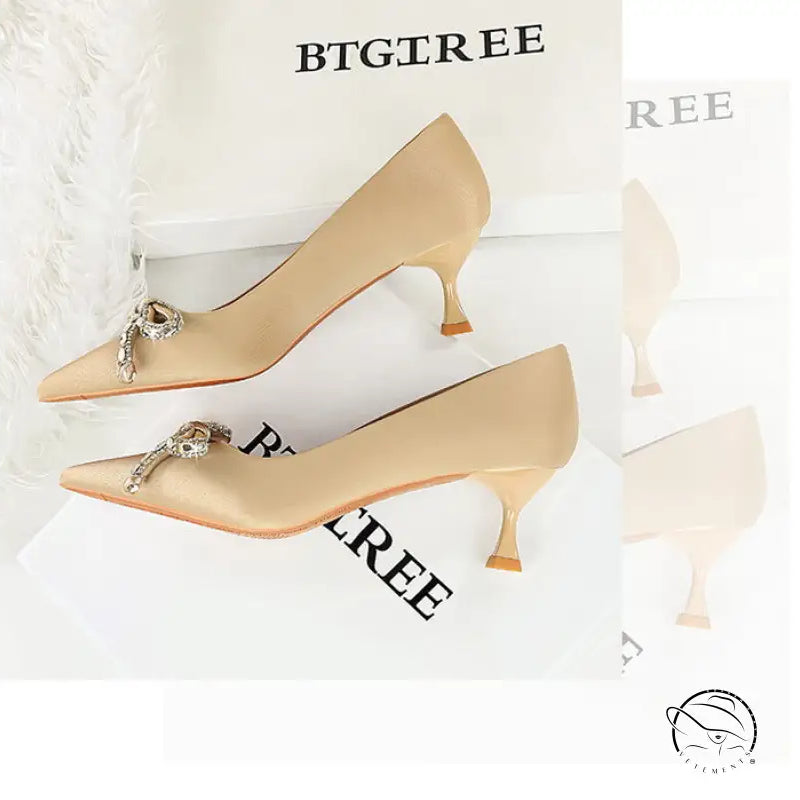 Langry fashion beige satin kitten heel pumps with snake chain detail